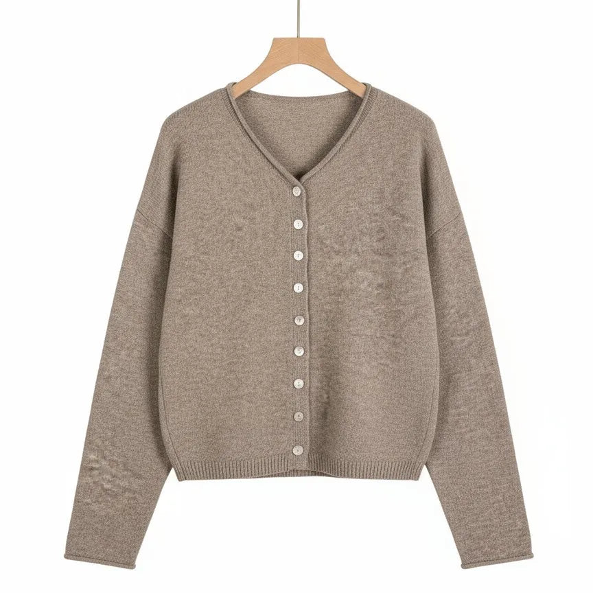 Melodie | Alltagstaugliche Strickjacke mit Knöpfen