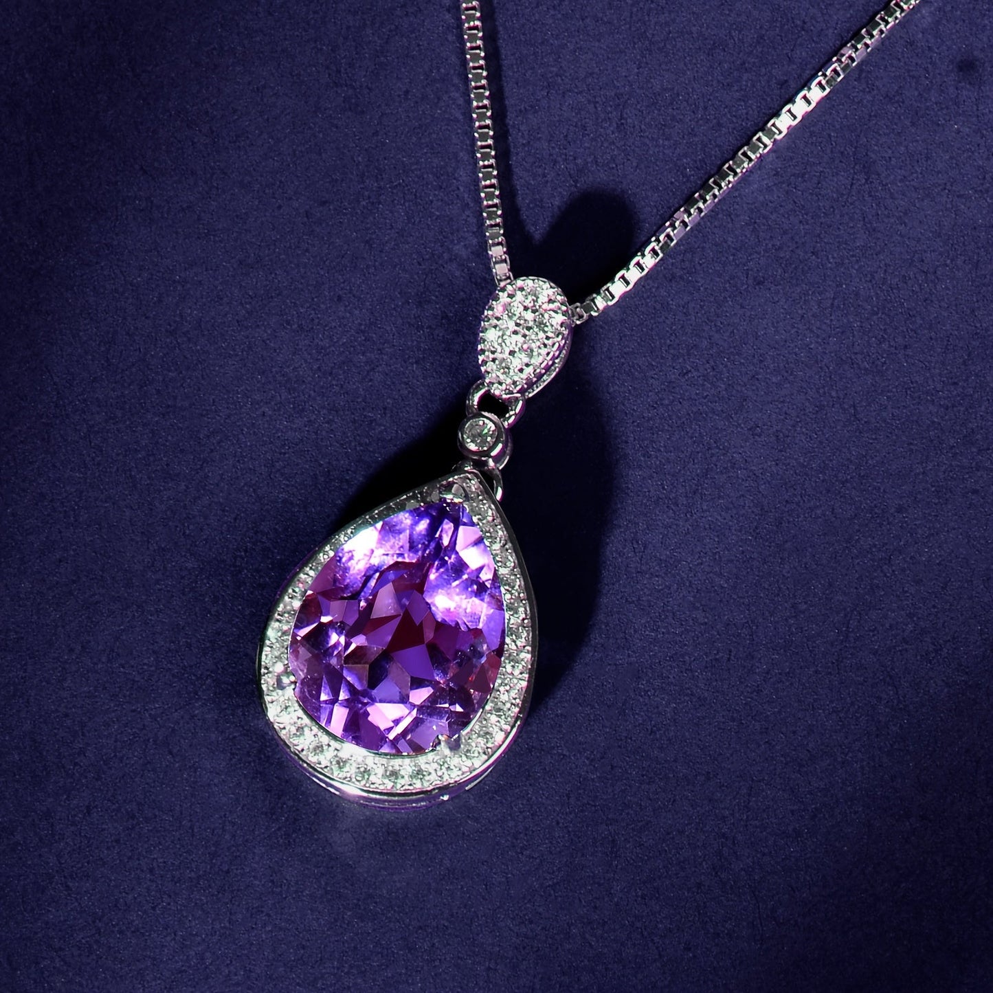 Lila Amethyst Tropfen Anhänger Halskette mit Zirkonia