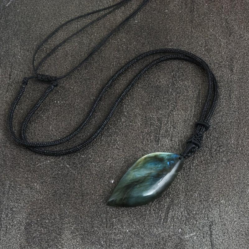 Natur Labradorit Anhänger Kette mit faszinierendem blauem Schimmer