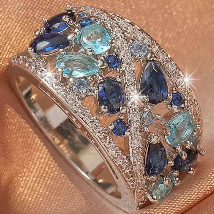 Ring mit Blumengravur