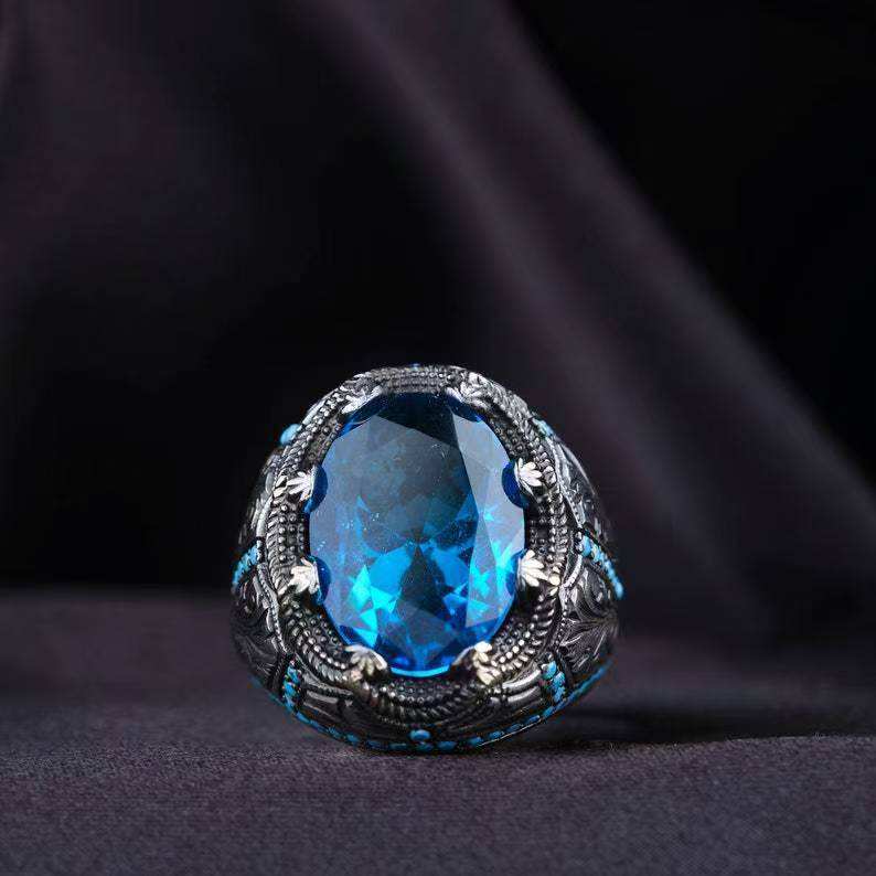 Handgefertigter Vintage-Ring mit blauem Stein