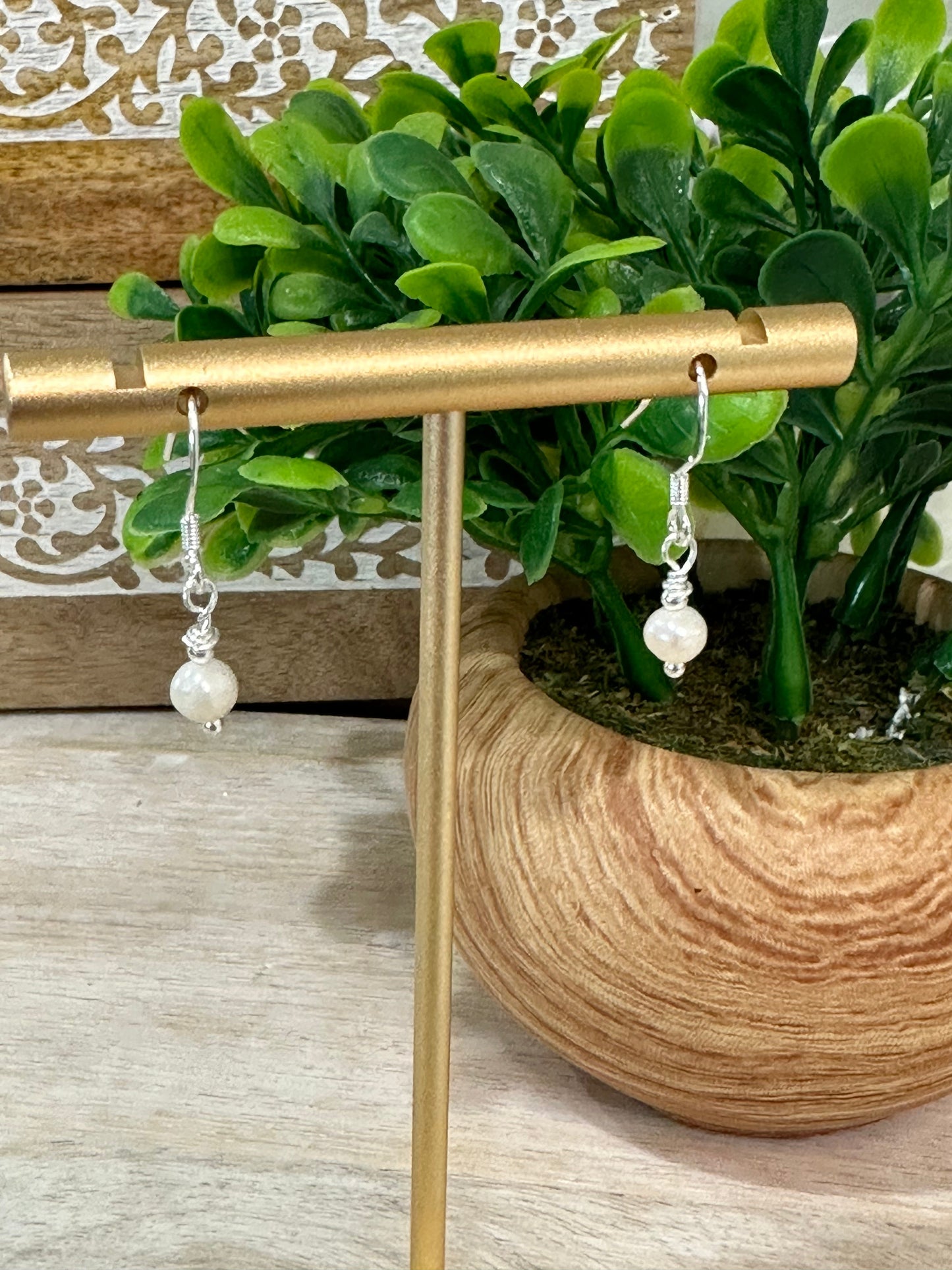 Zarte Süßwasserperlen-Ohrhänger mit elegantem Design