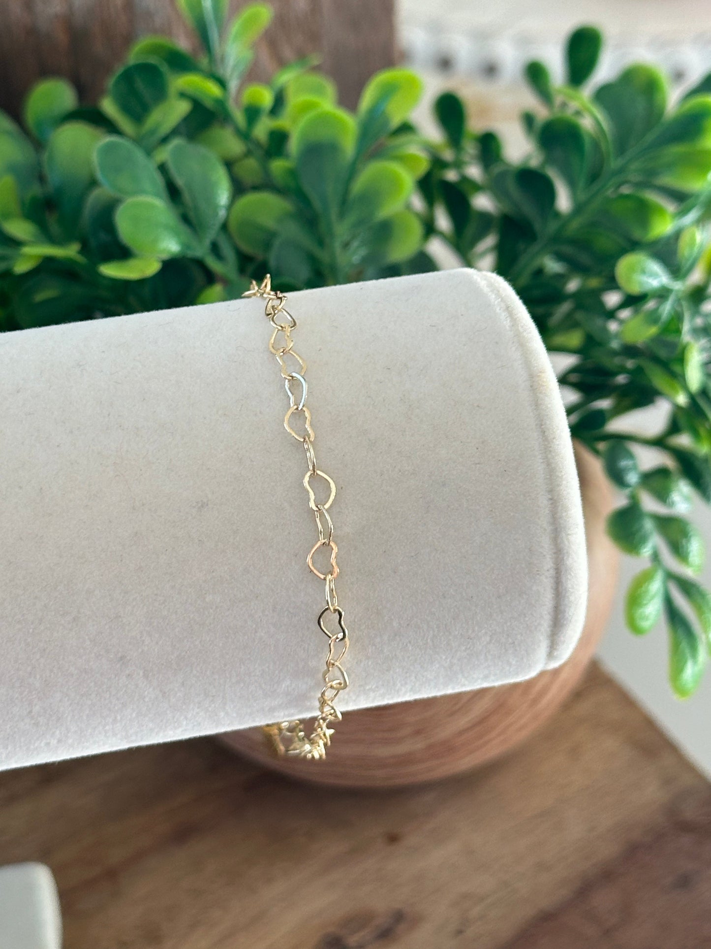 Filigranes Herz-Gliederarmband mit dezentem Schlüssel-Anhänger