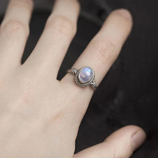 Luiza-Ring mit blauem Mondstein