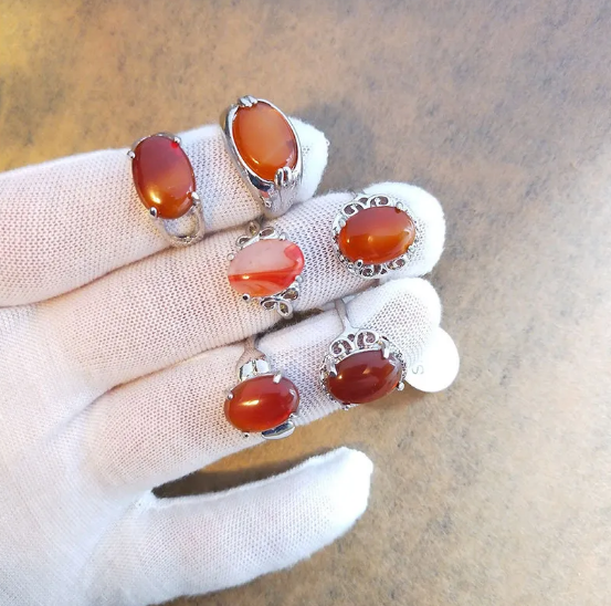 Ringset aus Naturstein