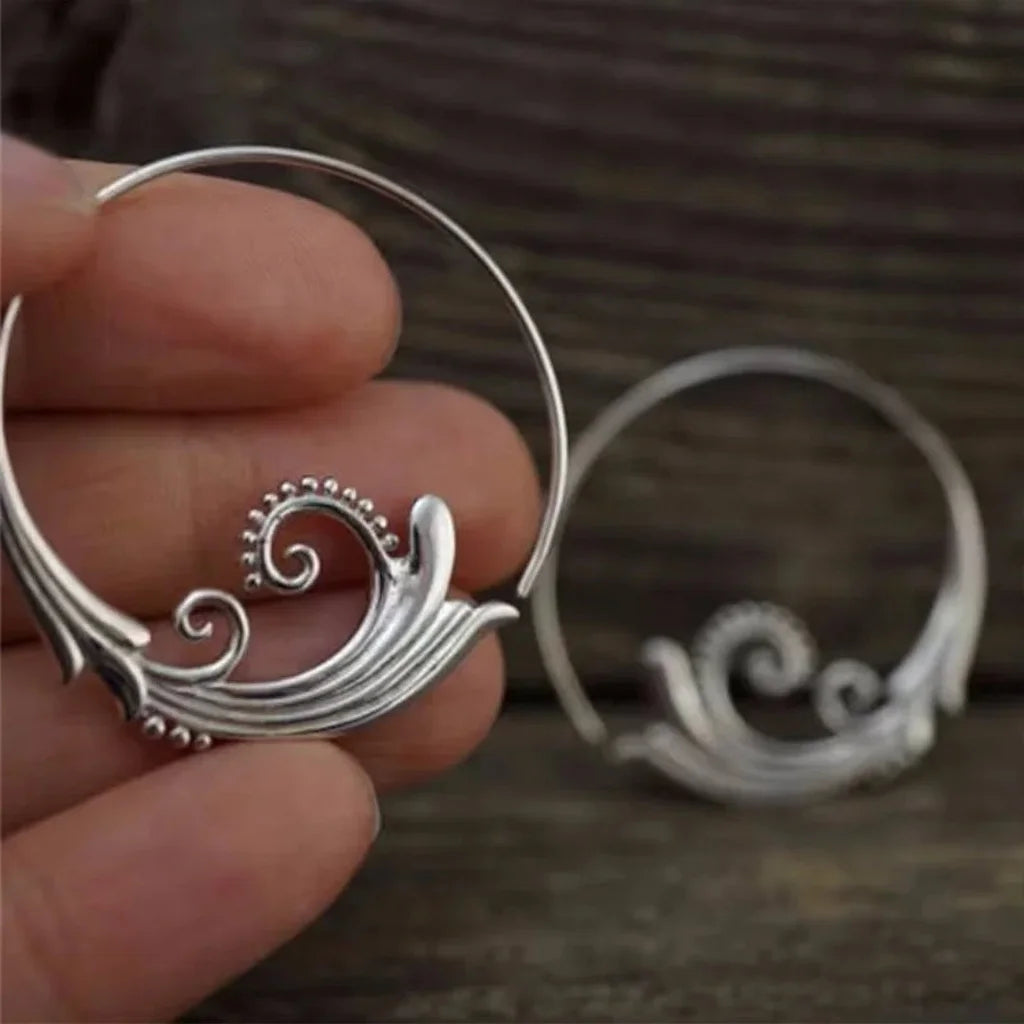 Elegante Creolen mit verspieltem Wellen-Design für Damen