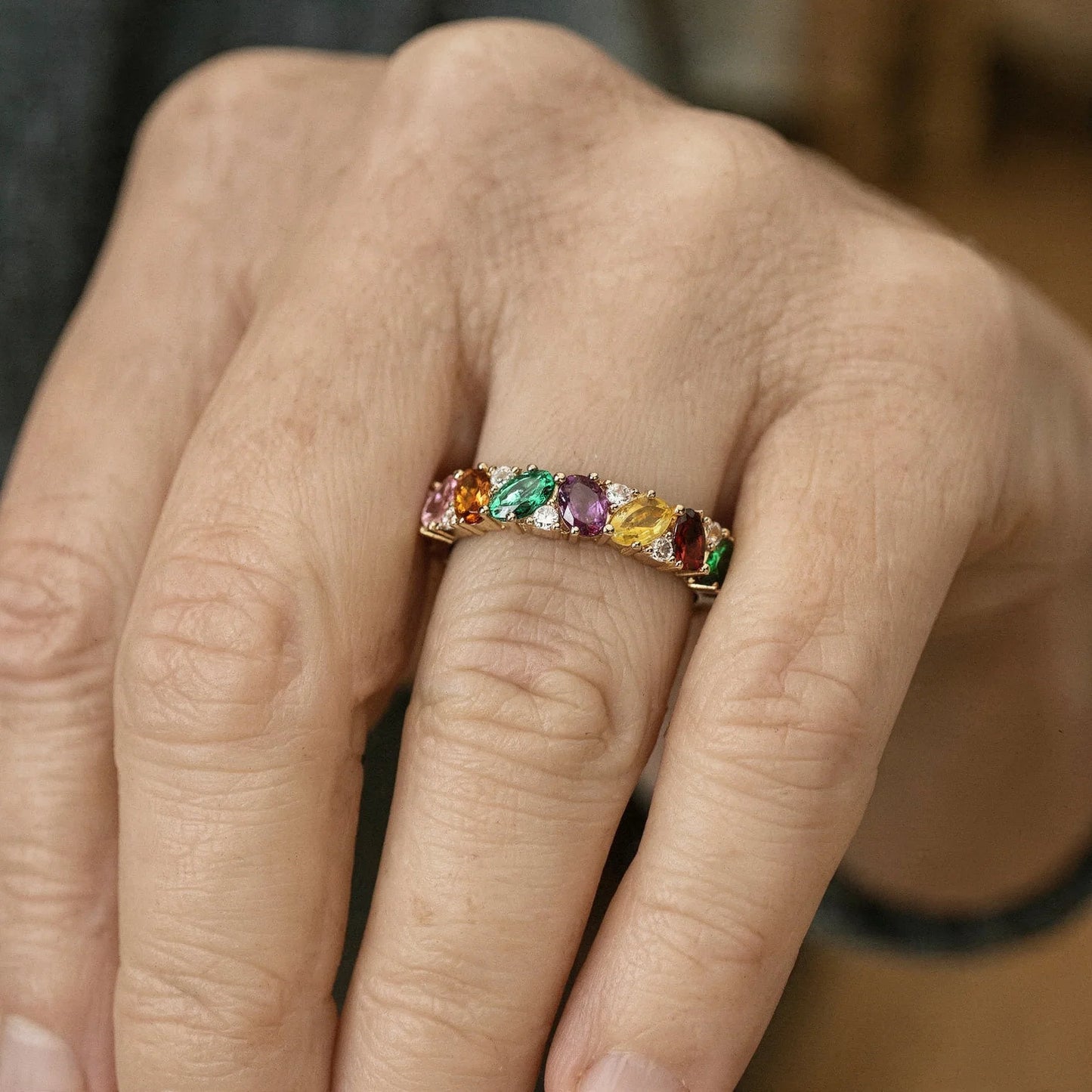 Mehrfarbiger Eternity-Ring mit Zirkonia