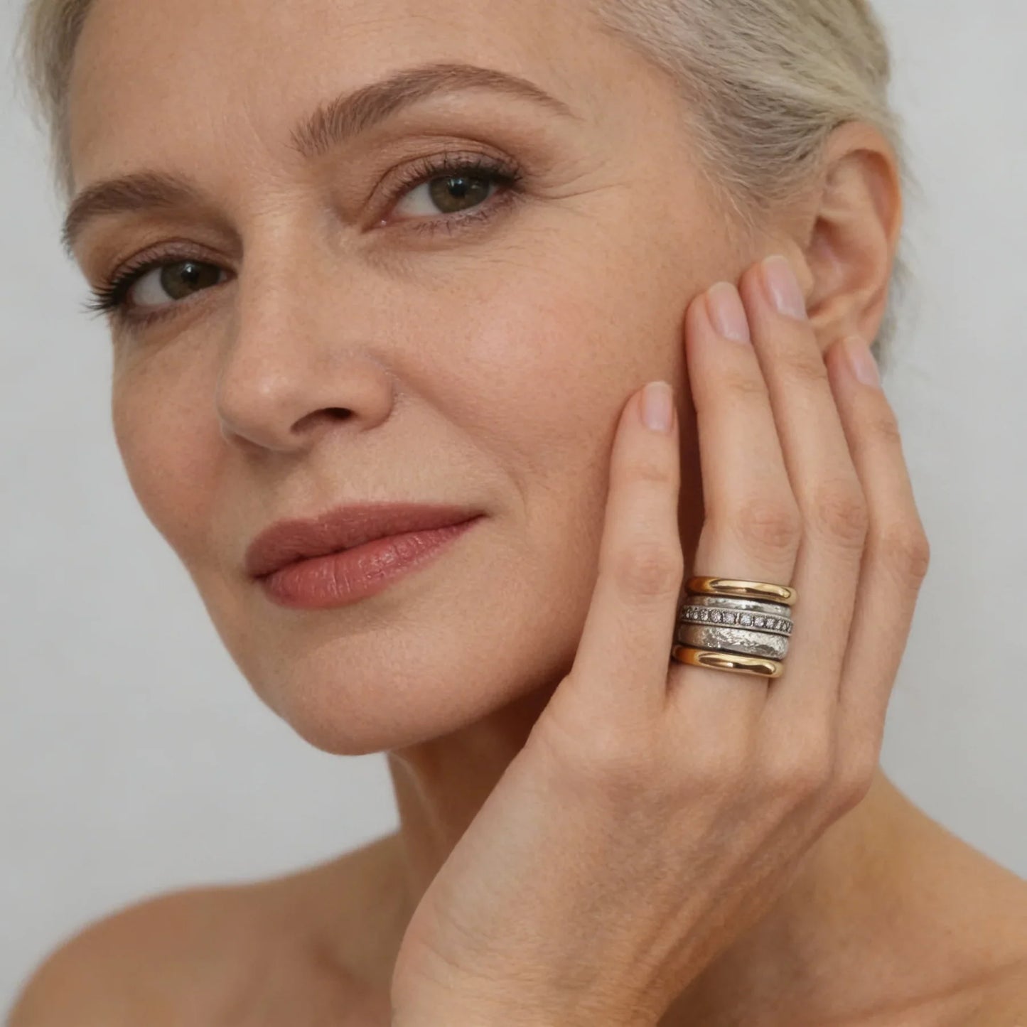 Mehrschichtiger goldener Vintage-Ring