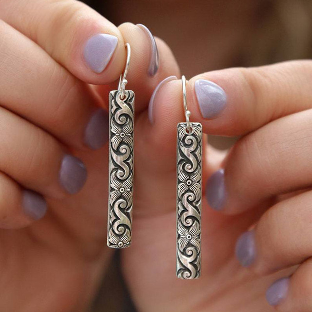 Boho Chic Ohrringe mit floralem und gewelltem Design