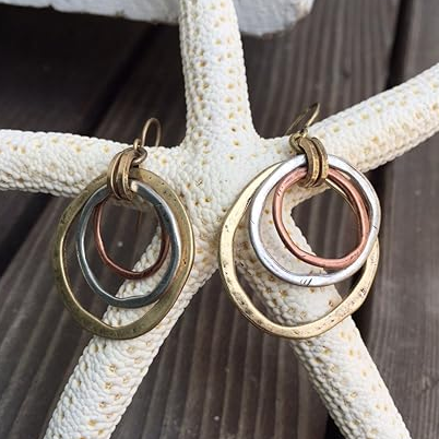 Edle Multiring-Ohrringe aus Metall im Vintage-Look