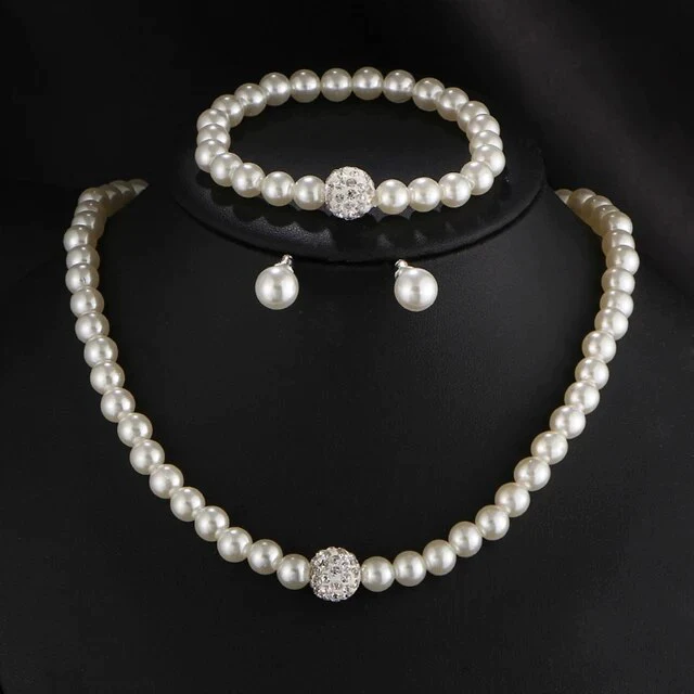 Elegantes Perlen-Schmuckset mit funkelnden Strass-Kugeln für Damen