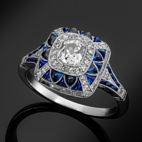 Blauer glänzender quadratischer Ring