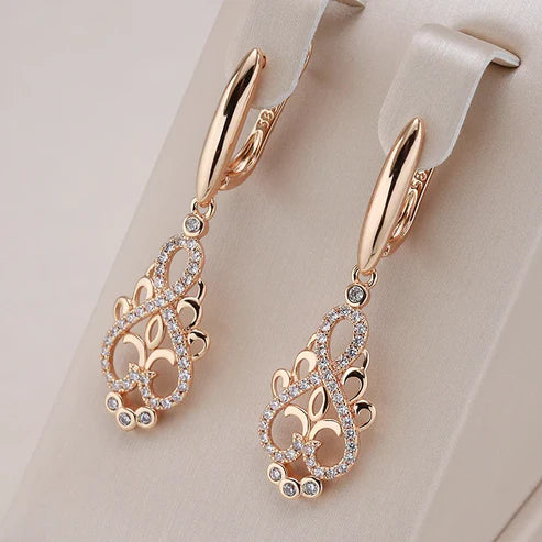 Elegante Roségoldfarbene Ohrhänger mit funkelnden Zirkonia für festliche Anlässe