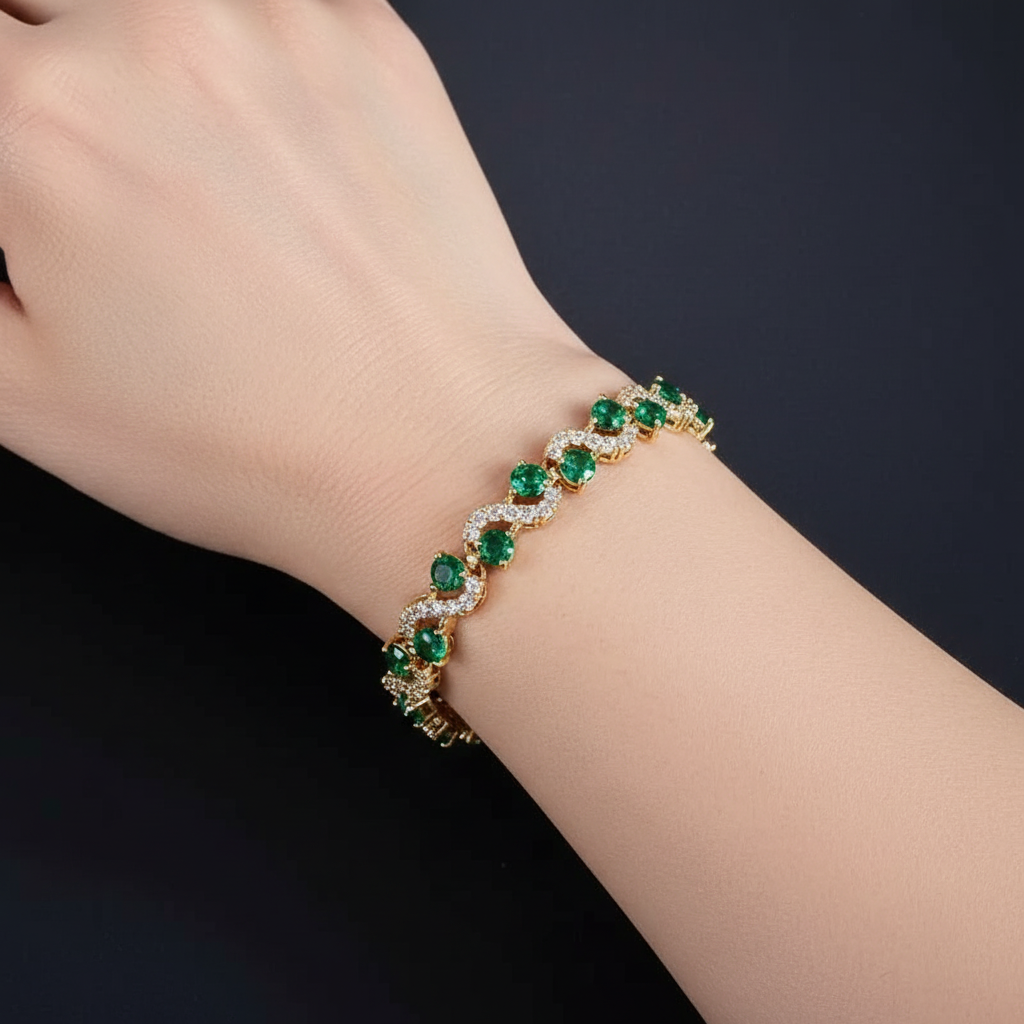 Funkelndes Smaragdgrünes Zirkonia-Armband mit elegantem Wellen-Design
