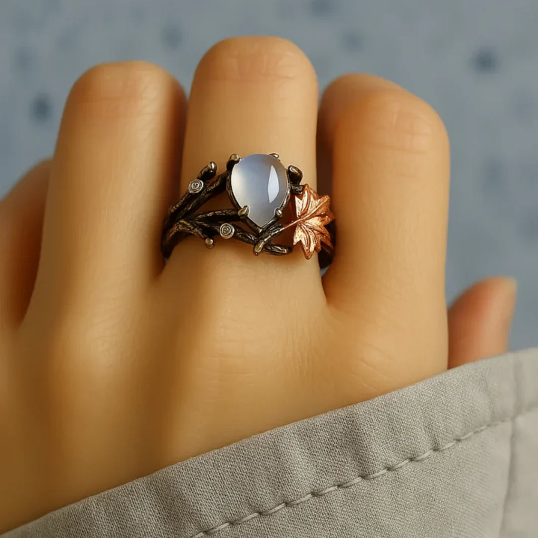 Ring mit natürlichem Mondstein – Eleganz der Natur