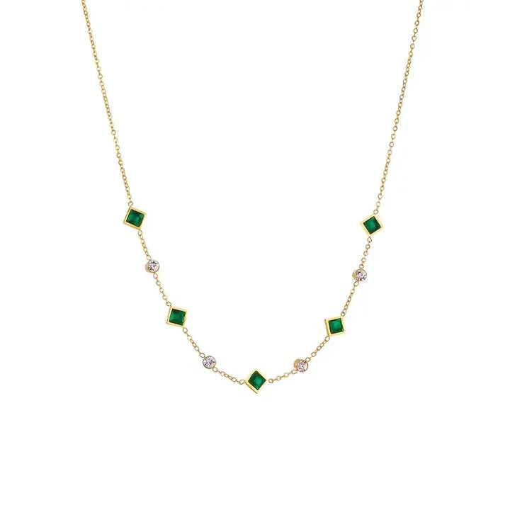 Eleganter Smaragdgrüner Quadrat-Anhänger Halskette mit Zirkonia