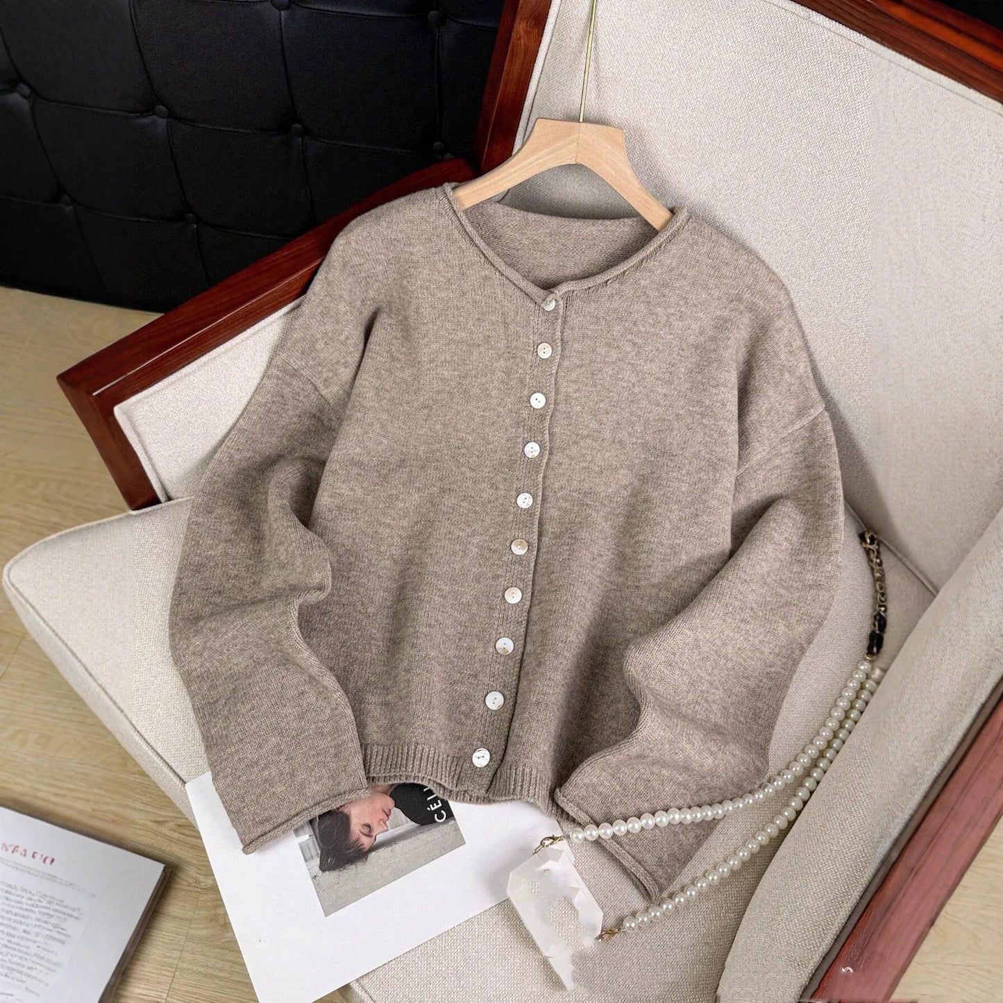 Melodie | Alltagstaugliche Strickjacke mit Knöpfen