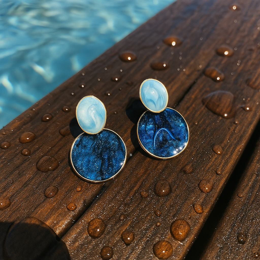 Maritime Blaue Emaille Statement-Ohrringe mit glänzendem Finish