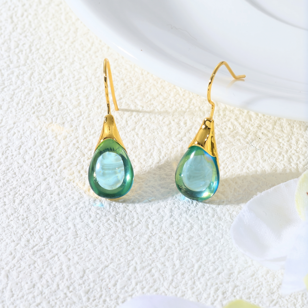 Vintage Hängeohrringe mit blauen Aquamarin-Kristallen