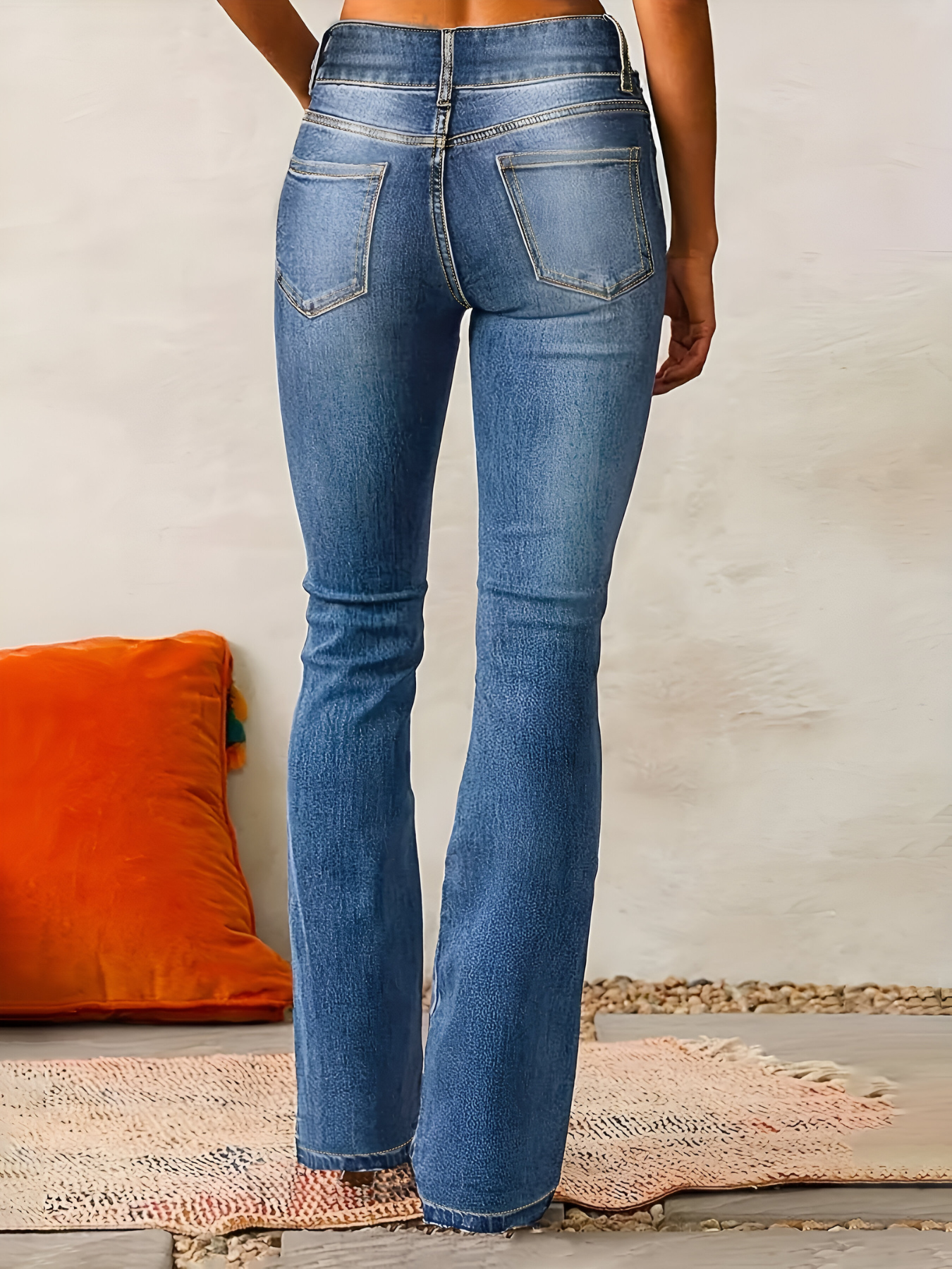 LOUISA | Flared Jeans mit hoher Taille