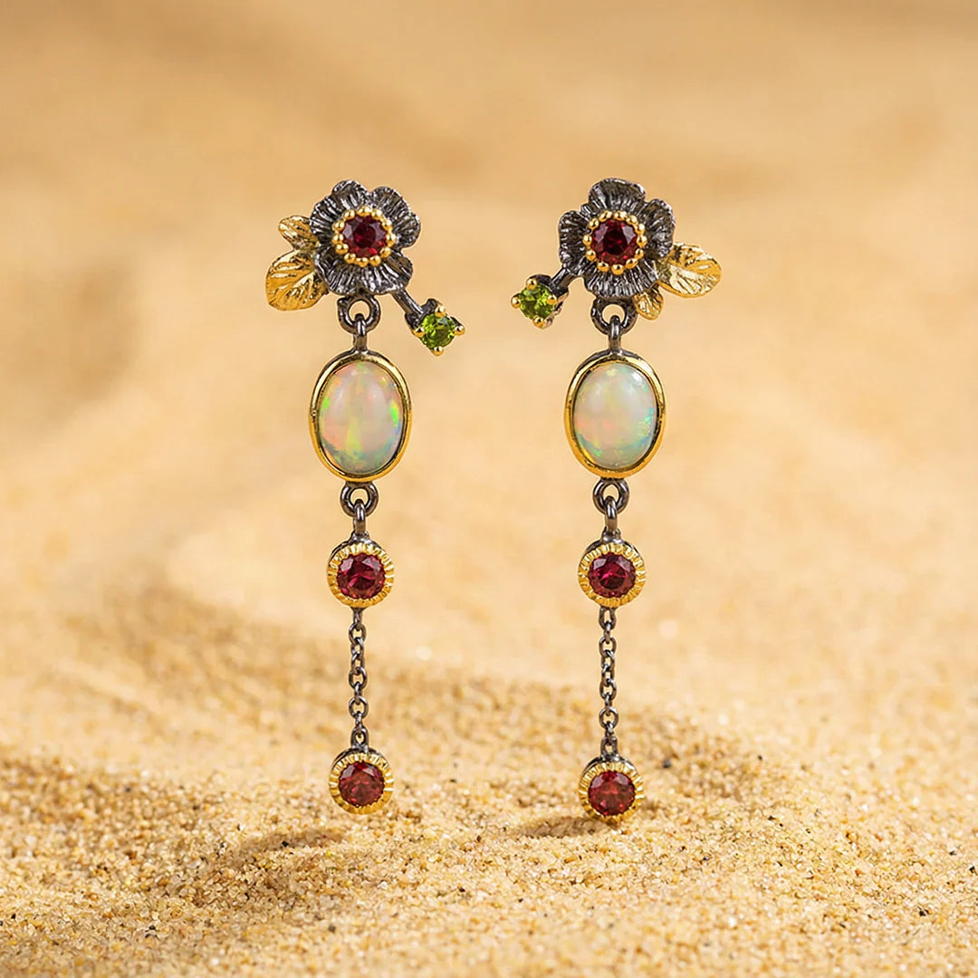 Boho-Chic Ohrhänger mit schimmerndem Opal und roten Zirkonia Steinen
