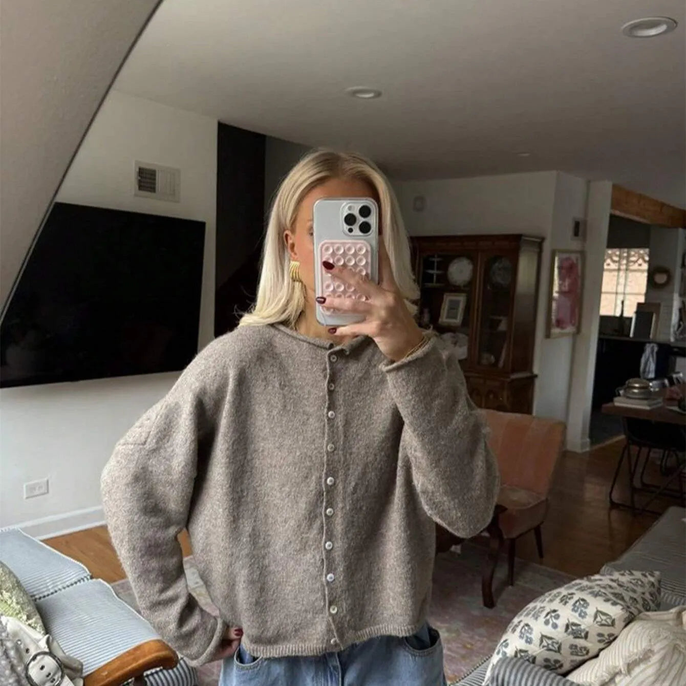 Melodie | Alltagstaugliche Strickjacke mit Knöpfen