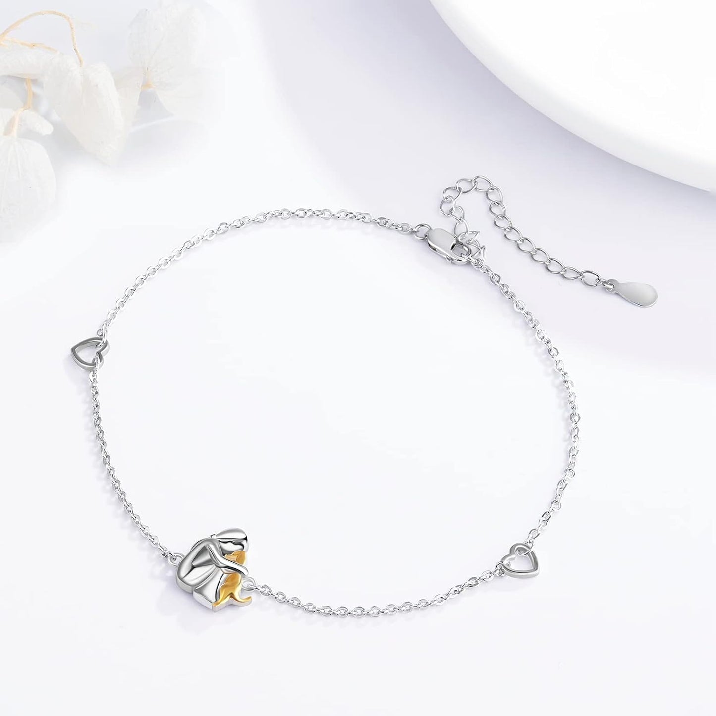 Herz-Armband: Umarmung von Mensch und Haustier
