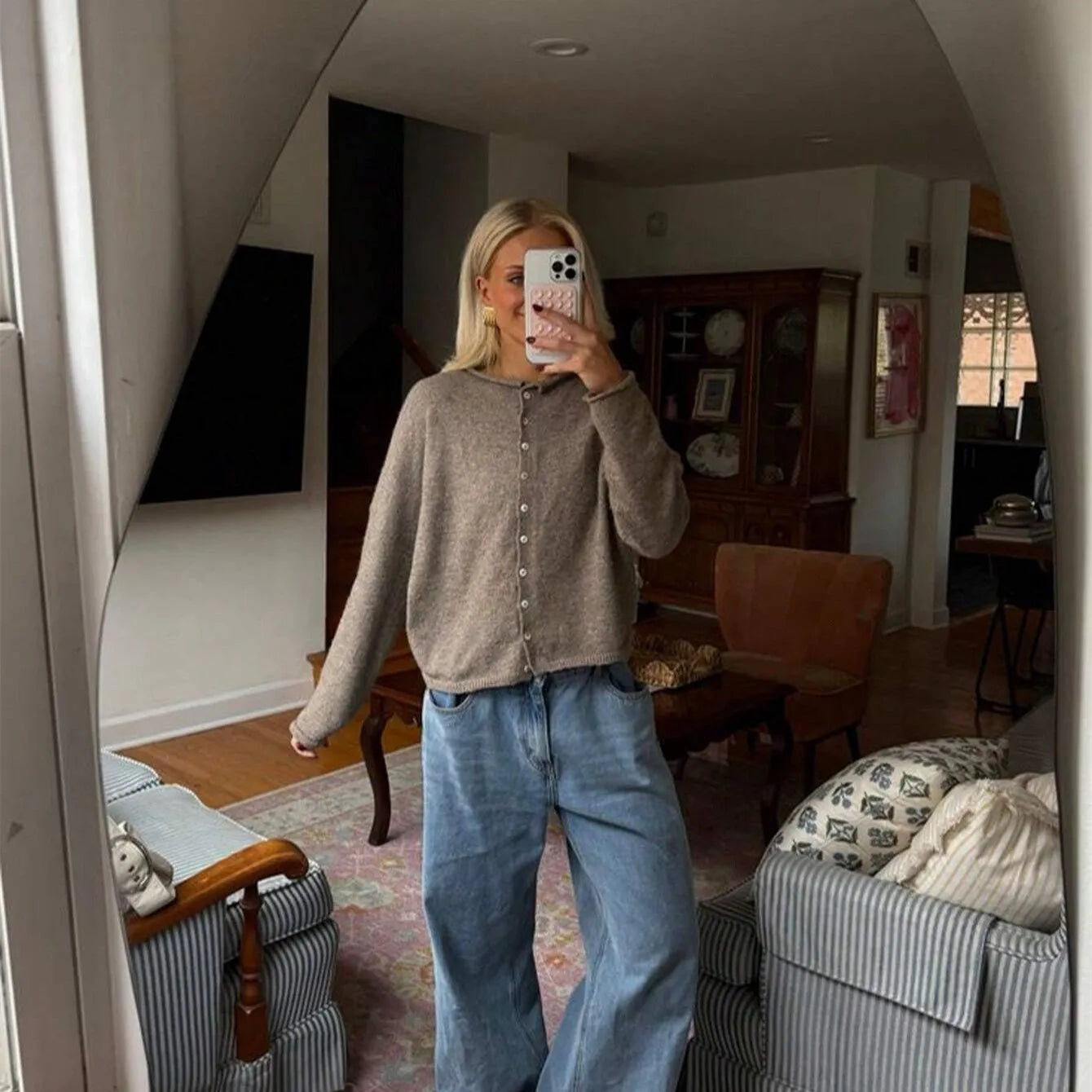 Melodie | Alltagstaugliche Strickjacke mit Knöpfen