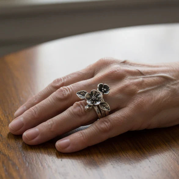 Mehrschichtiger Vintage-Blumenring