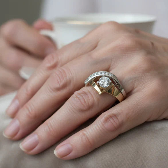 Unregelmäßiger Vintage-Ring aus Gold und Silber mit Zirkonia