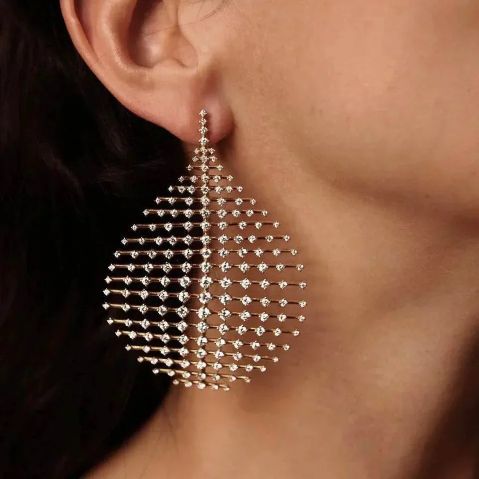 Funkelnde Zirkon-Tropfenohrringe in geometrischem Gitter-Design für Damen
