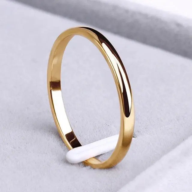 Schlichter zweifarbiger Ring