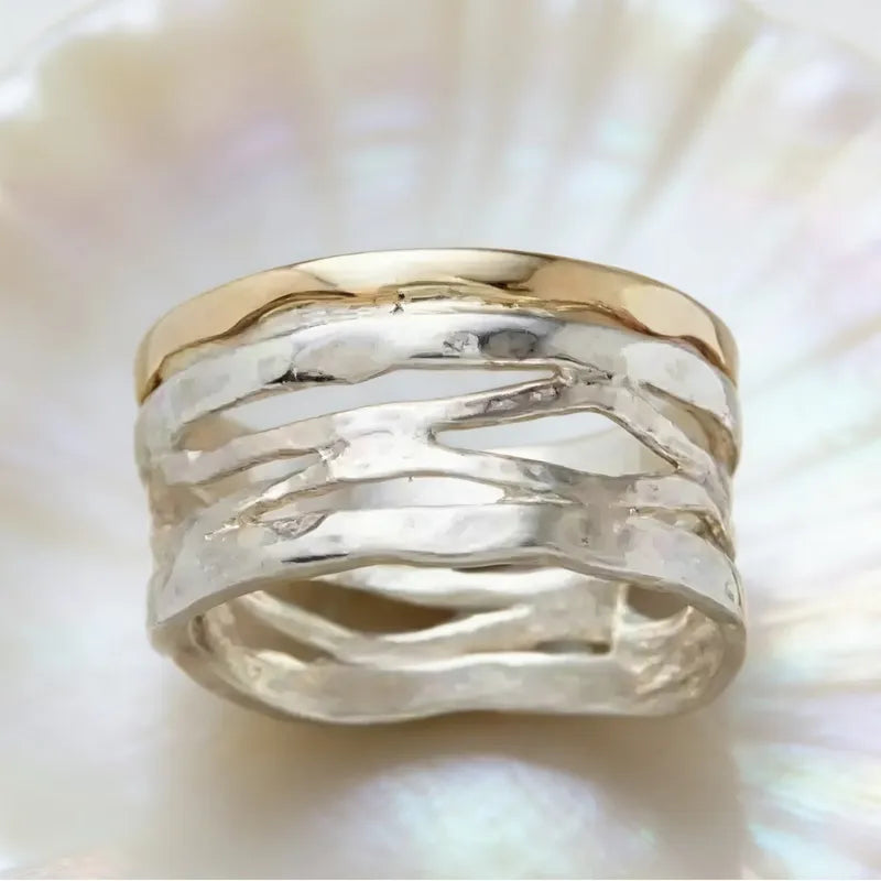 Vintage-Ring mit wellenförmigem Mehrband-Design