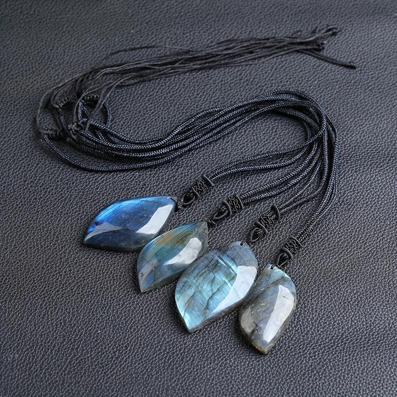 Natur Labradorit Anhänger Kette mit faszinierendem blauem Schimmer