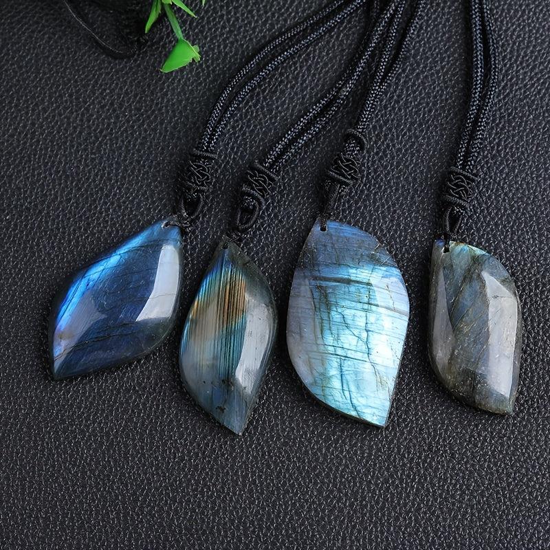 Natur Labradorit Anhänger Kette mit faszinierendem blauem Schimmer