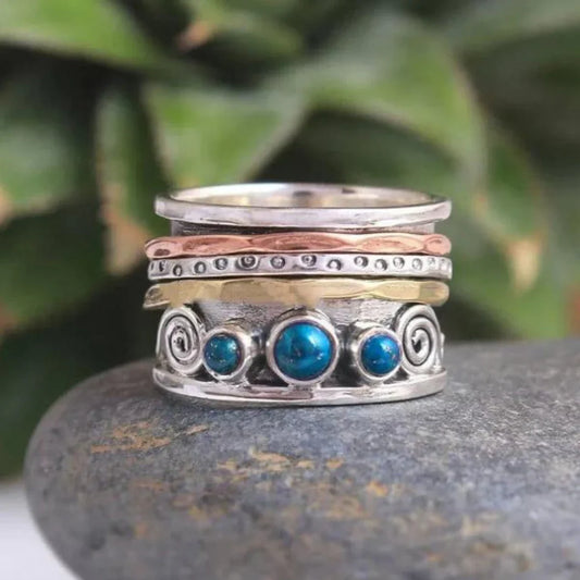 Mehrschichtiger Vintage-Ring mit türkisfarbenen Steinen