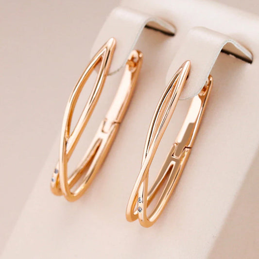 Elegante Damen Creolen mit funkelnden Zirkonia-Steinen und modernem Design