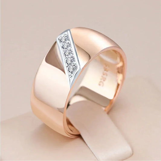 Eleganter Goldring mit Zirkonia