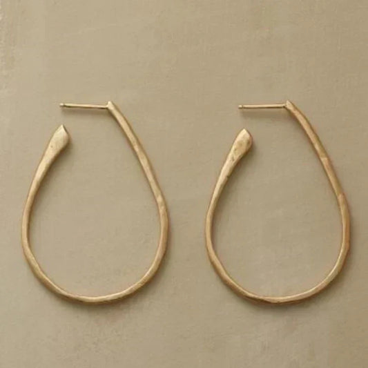 Vintage Schicke Tropfenförmige Ohrringe mit Hammerschlag-Finish