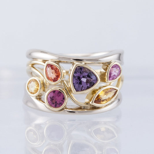Glänzender Vintage-Ring in Blau
