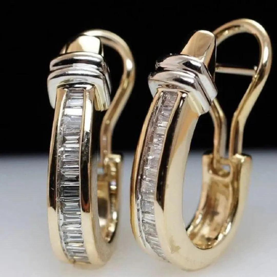 Elegante Ohrringe mit funkelnden Diamanten in Baguette-Schliff