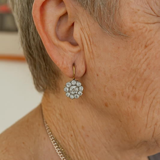 Vintage Diamant Blumen-Cluster Ohrringe im eleganten Haken-Design