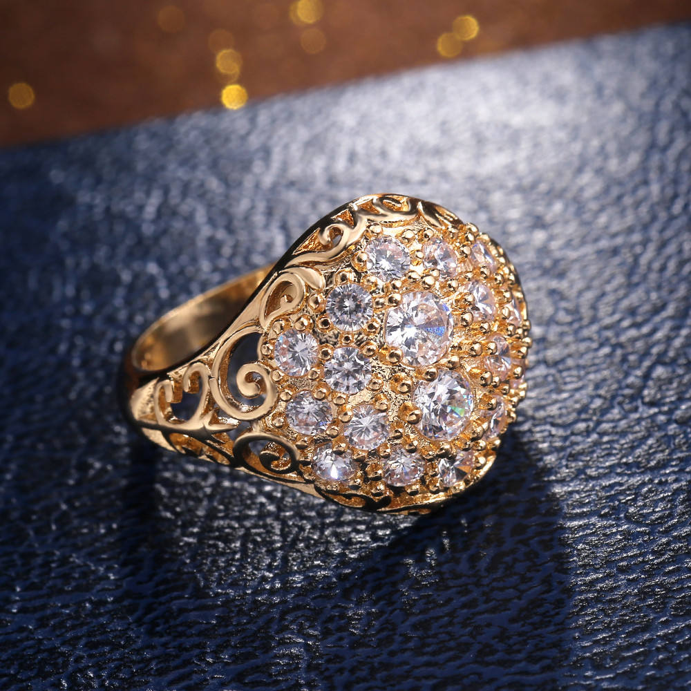 Vintage runder Goldring mit Diamanten