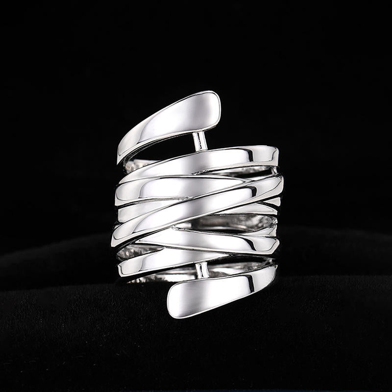 Geometrischer Metallring – minimalistischer Stil