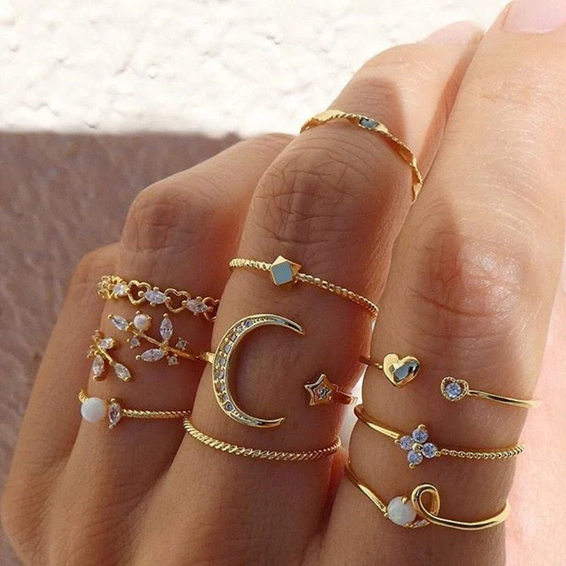 Lot von 10 Ringen im Bohème-Stil: himmlischer und romantischer Stil