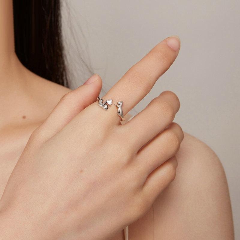 Verstellbarer Ring „Verspielte Kätzchen“ – Sterlingsilber und Zirkonia