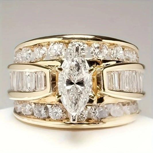 Eleganter Ring mit zentralem Kristall