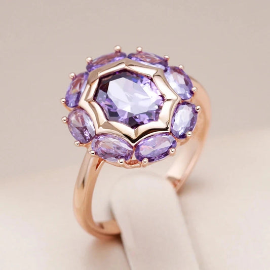 Ring mit violettem Kristall