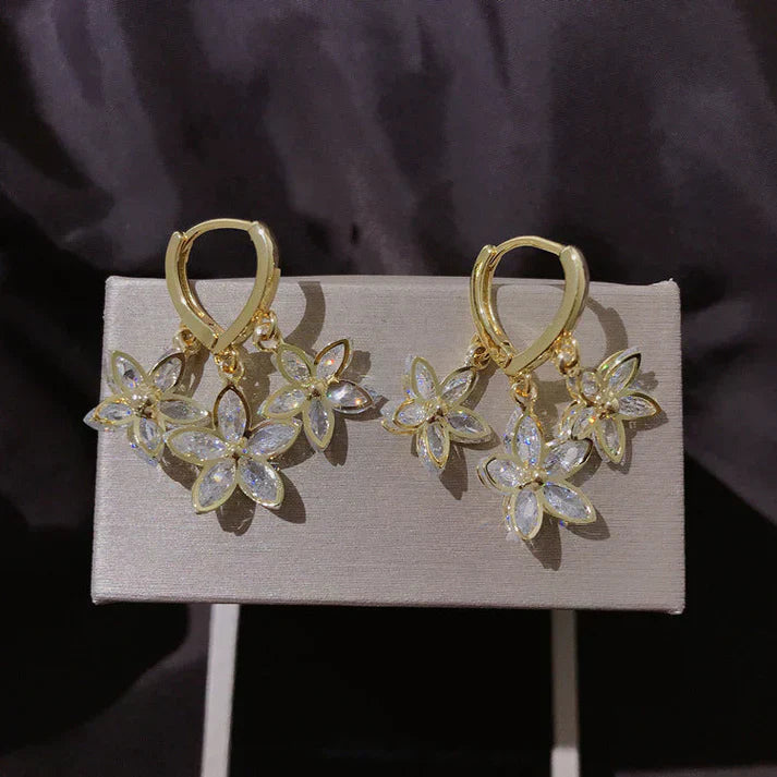 Funkelnde Zirkonia-Blüten Ohrringe für elegante und stilvolle Frauen