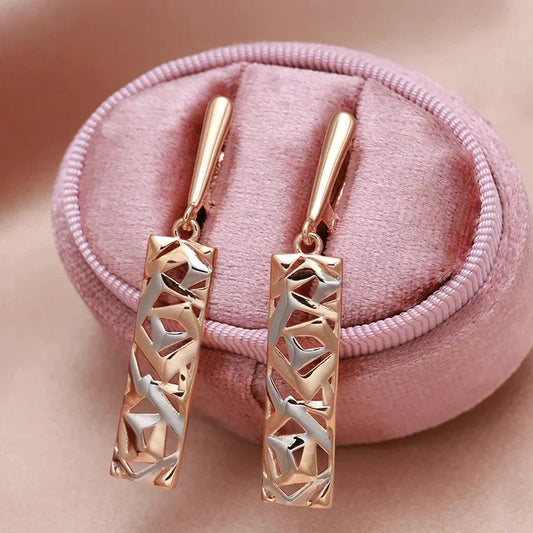Elegante zweifarbige Ohrringe mit geometrischem Cut-Out-Design für Damen